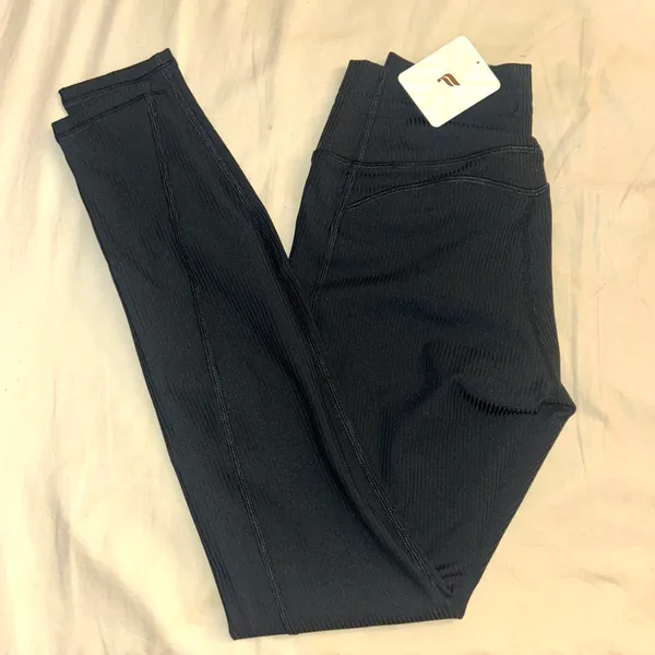 Fabletics Oasis Rib High Waisted Leggings In Black - Image 4