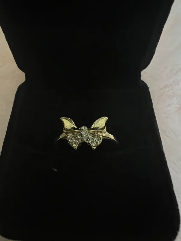 Women’s Gold Tone Embellished Ring Size 7 - Image 2