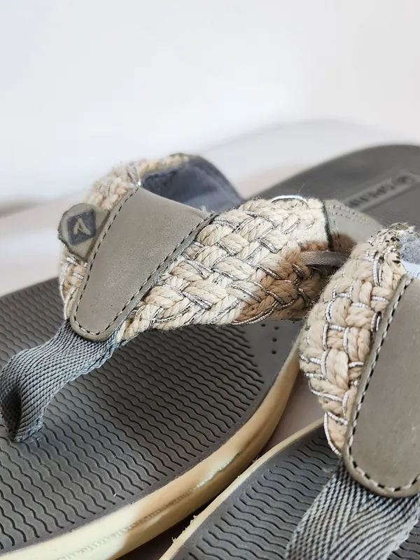 Sperry Parrotfish Gray and Cream Braided Flip Flops Size 9 - Image 4
