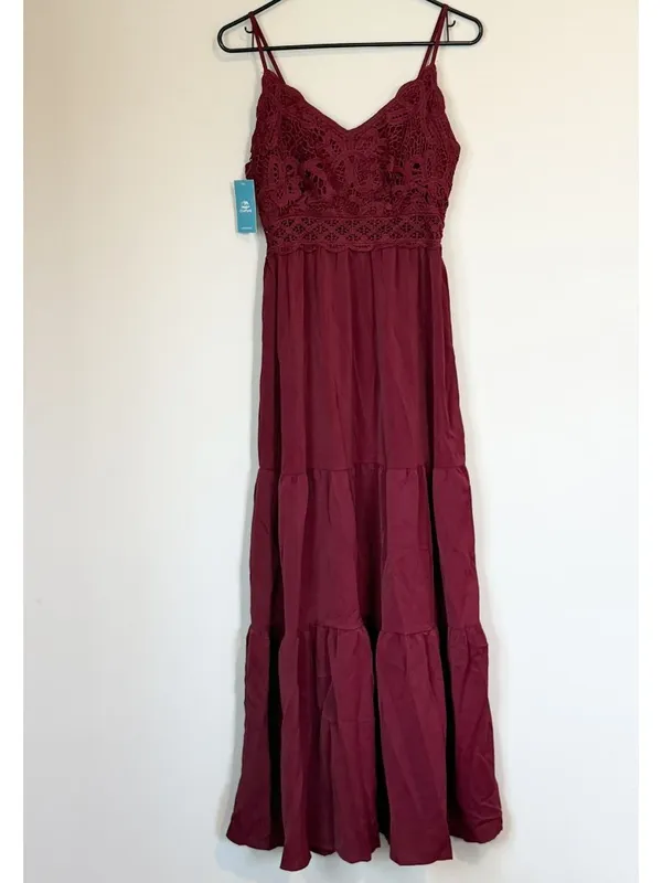 NWT Cupshe Burgundy Crimson V-Neck Lace Bodice Sleeveless Maxi Dress - Medium - Image 2
