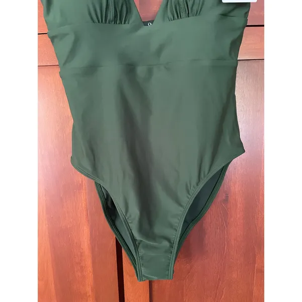 Quince Italian Plunge One-Piece Swimsuit Palm Green Size Medium NEW - Image 4
