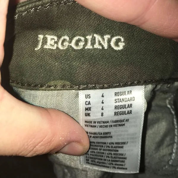 American Eagle camo distressed size 4 jeggings Green - Image 2