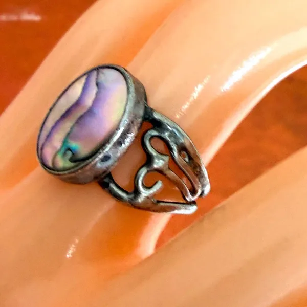 Vintage Sterling Silver Abalone Shell Oval Ring - Image 2