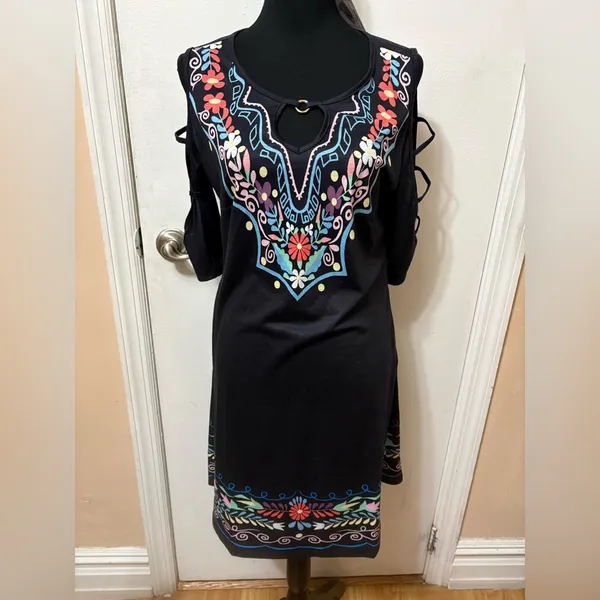 Elegant Black Tunic with Colorful Embroidery Size L - Image 6