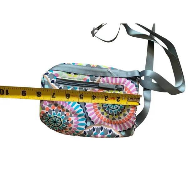 Vera Bradley Performance Twill Water Bottle Crossbody Sunny‎ Medallion Insulated - Image 5