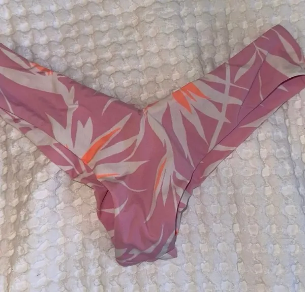 Billabong Floral Peach Pink Fiji Bikini bottoms - Image 3