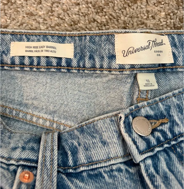 Universal Thread Barrel Jeans - Image 4