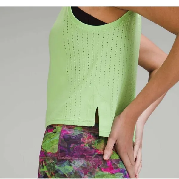 Lululemon Train to Be Tank Top Scream Green Light Relaxed Fit Mesh Size 10⁠ - Image 2