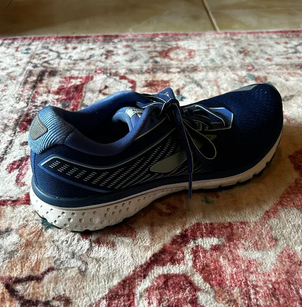 Brooks Ghost 12 Running Shoes - Image 11