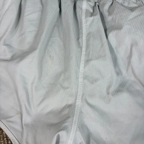 Lululemon Hotty Hot High-Rise Short 3” Sz 8 White Outdoor Casual Preppy Gorpcore - Image 6