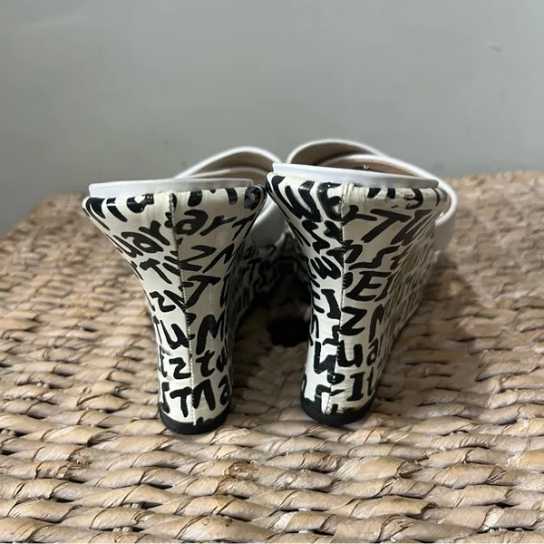 Stuart Weitzman New Black & White Leather‎ Graffiti Print Logo Sandal Wedge 9.5 - Image 5