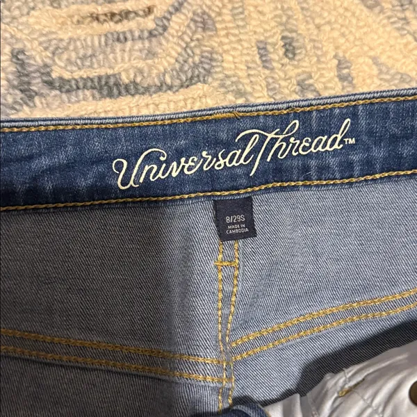Universal Threads Women's High-Rise Skinny Jeans - Medium Wash Size 8/29 - Image 3