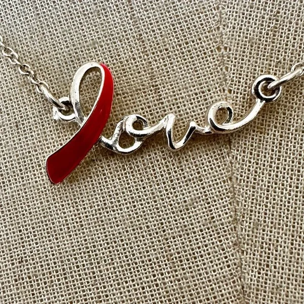 Avon Love ribbon breast cancer awareness necklace - Image 2