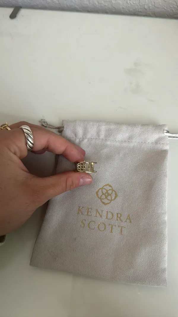 Kendra Scott Elyse Ring Gold - Image 3