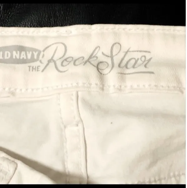 Old Navy Rock Star White Jeans - Image 4