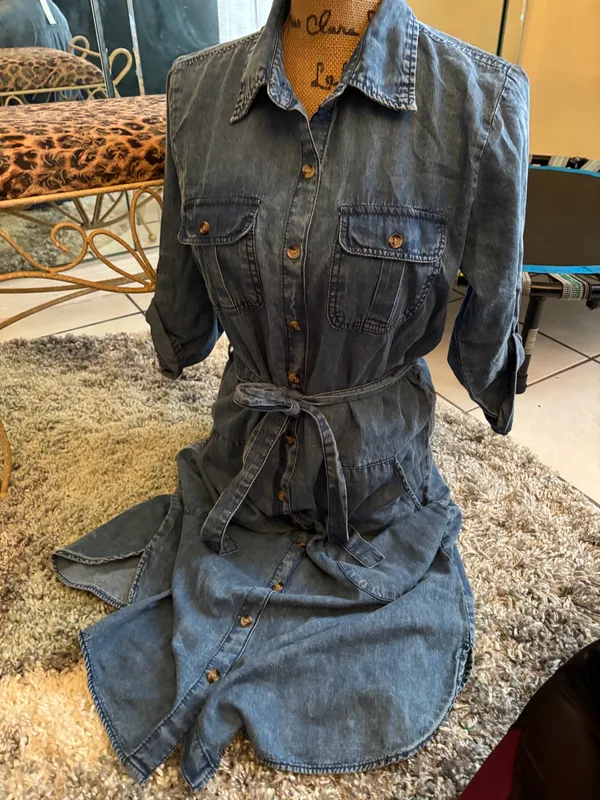 Super pretty denim dress size Lg - Image 5