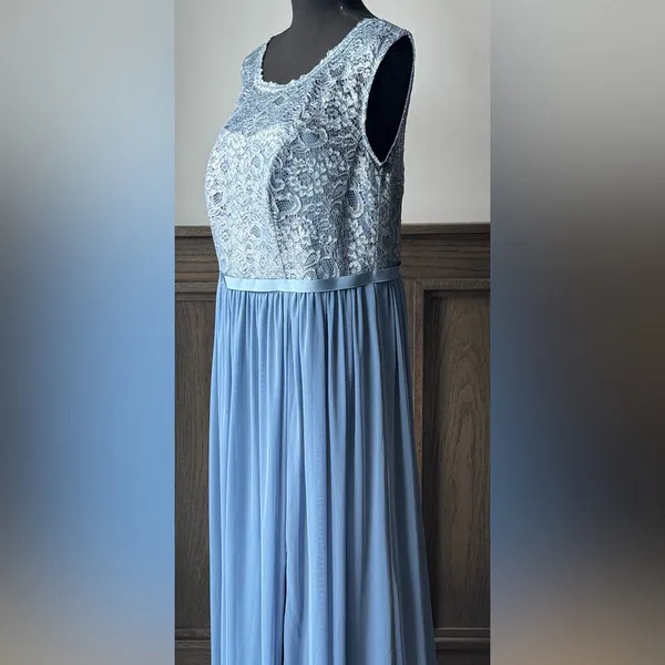 David's Bridal bridesmaid formal Light Blue Lace Maxi Dress NWT 16 - Image 3