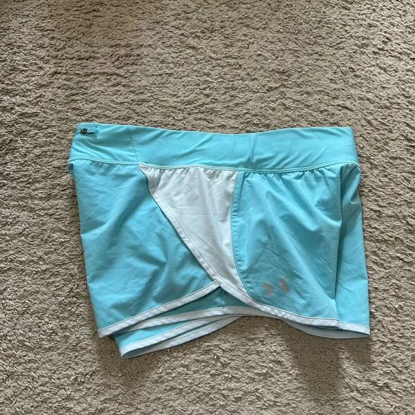 Under Armour Women's UA RUN Speedpocket 3" Running Shorts Size L - Image 9