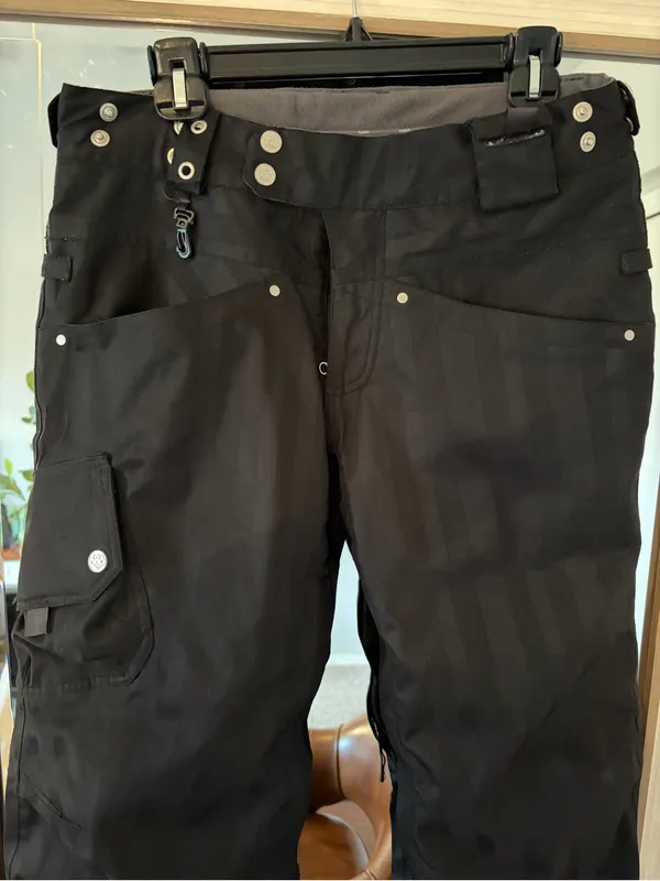 686 Women's SMARTY 3-IN-1 CARGO Snow Pants Black Pinstripe Size Small Zip Pocket - Image 2