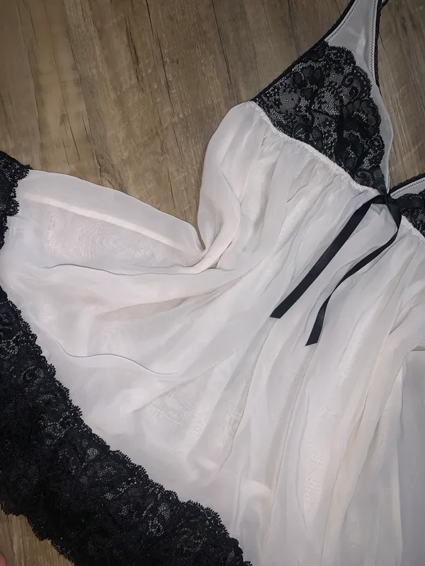 Victoria’s Secret Nightie - Image 4