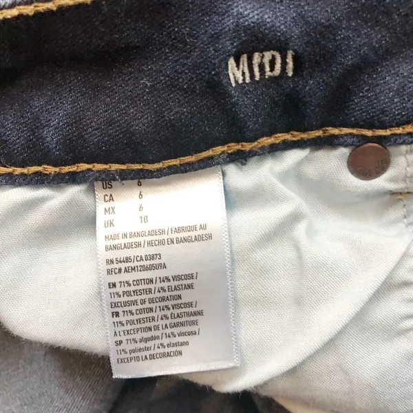 American Eagle Medium Wash Denim Shorts Raw Hem Mid Rise Jean Shorts 6 - Image 10