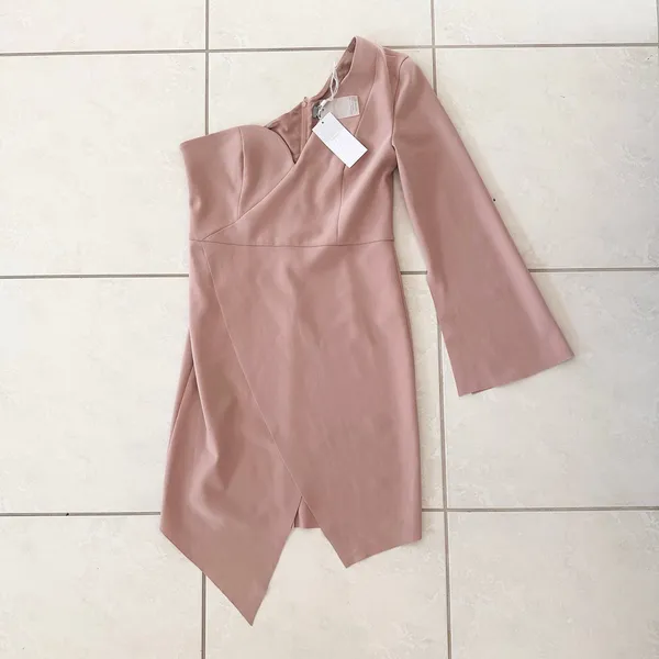 Finders Keepers NWT Soft Pink Blush Chances One Shoulder Long Split Sleeve Dress Medium - Image 4