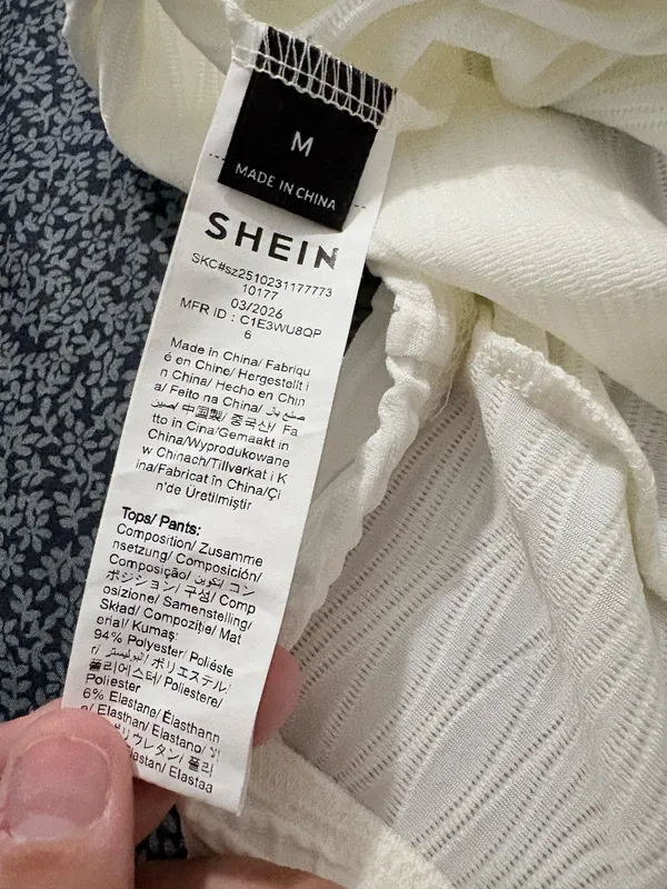 White Shein Shorts shells waistband - Image 2
