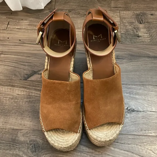 Marc Fisher Adalyn Wedge Sandal - Image 7