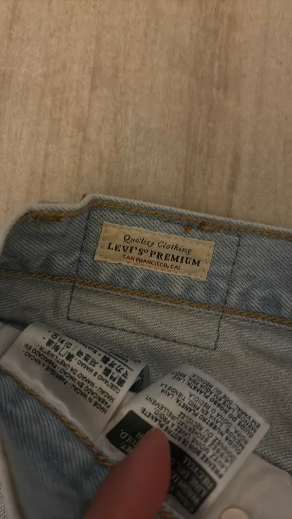 Levi 501 destructed Jean shirts sz 26 - Image 7