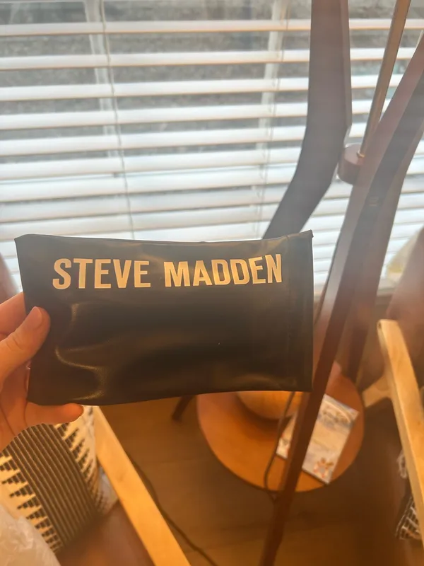 Steve Madden Sunglasses - Image 3