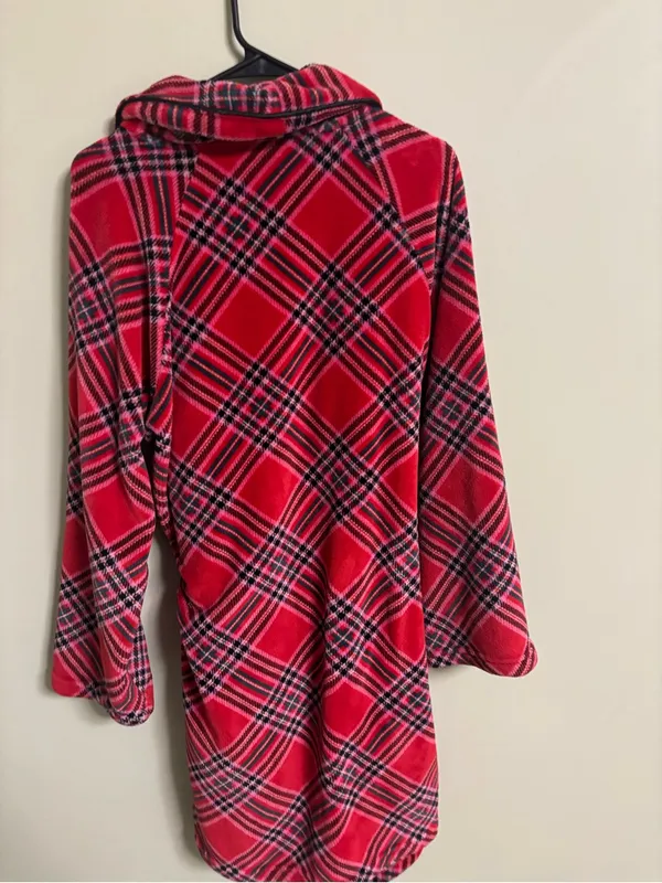 Victoria's Secret Red Plaid Fleece Robe Cozy Cottage Lounge Size Medium Large - Image 2