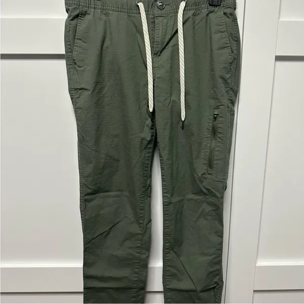 Vuori Olive Green Ripstop Pants - Image 3