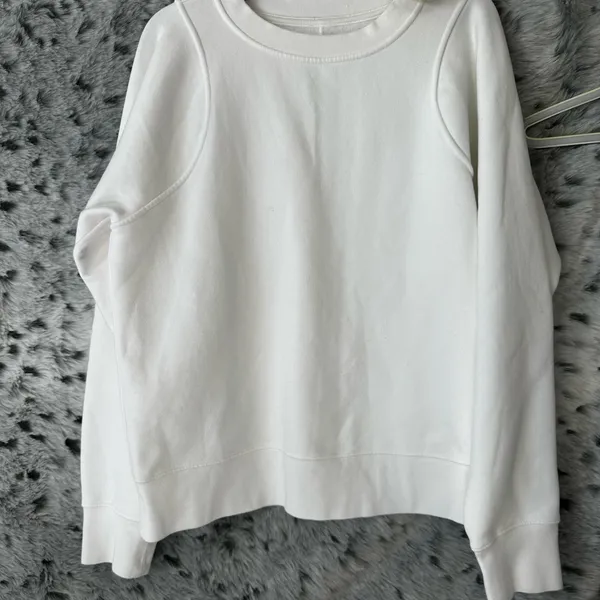 1024. Lululemon Loungeful Crewneck Pullover cream sz ptp 21. No sz tag - Image 4