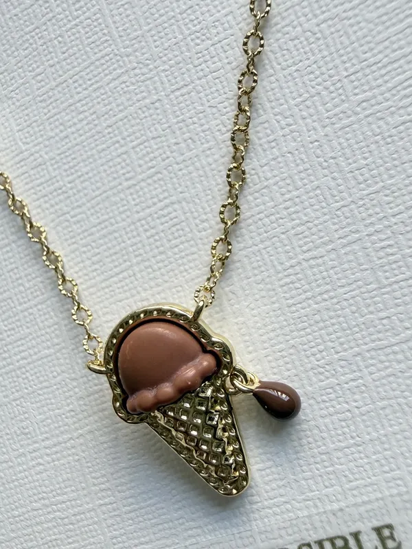 Kendra Scott Ice Cream Gold Short Pendant Necklace - Image 2