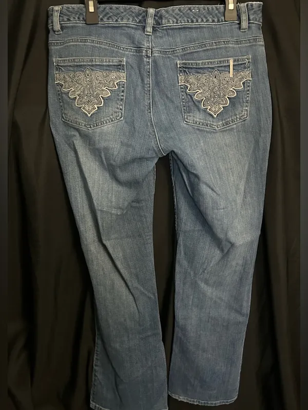 Michael Kors Classic Women's Mid-Rise Bootcut Jeans in Medium Blue SZ 12 - Image 2