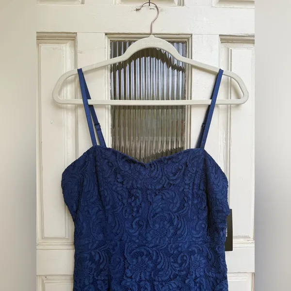 Lulu’s License to Love Navy Blue Lace Bodycon Midi Dress Size Large‎ NWT - Image 5