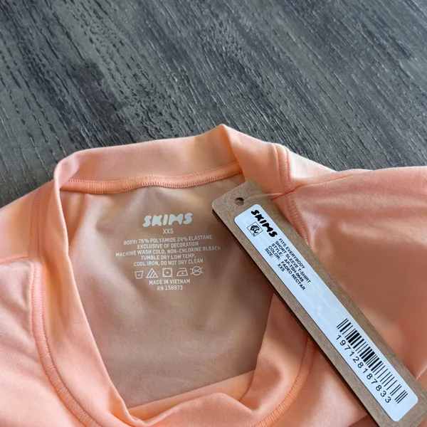 SKIMS New Peach top XXS - Image 2