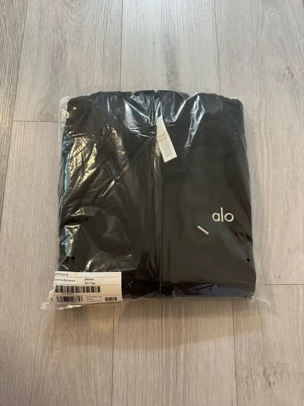 Alo yoga full zip up medium  - Image 7