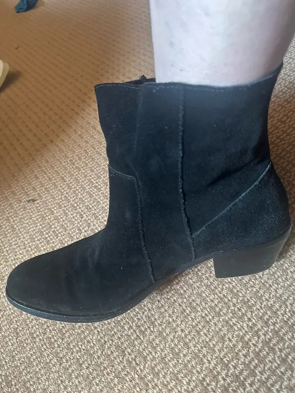 Cynthia Vincent black suede ankle boots fringe size 10 booties - Image 6