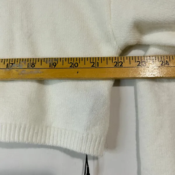 Cider Women’s Cropped Turtleneck Sweater White Size Small NWT Acrylic Nylon - Image 7