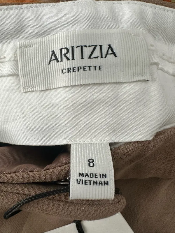 Aritzia The Effortless Short Mid-Thigh Crepette folio taupe brown size 8 - Image 7