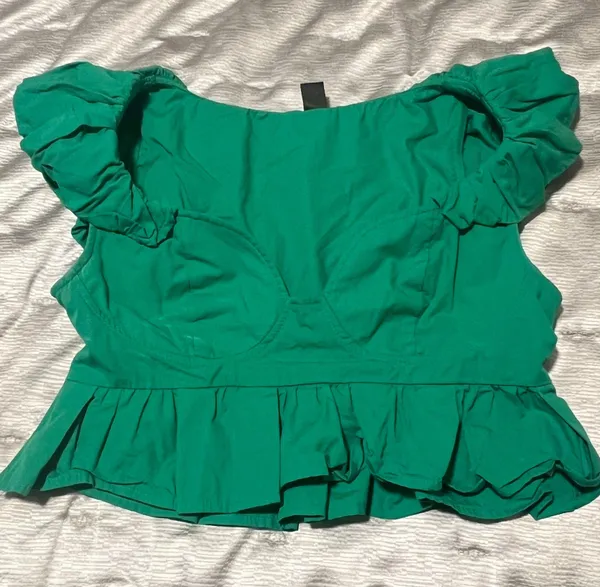 SheIn Green Top - Image 2