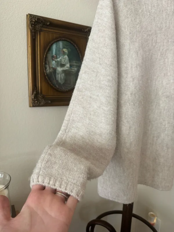 Vintage Style Beige Mockneck Knit Sweater - Image 3