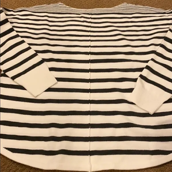 French Connection White & Grey Striped Sweater - Image 6