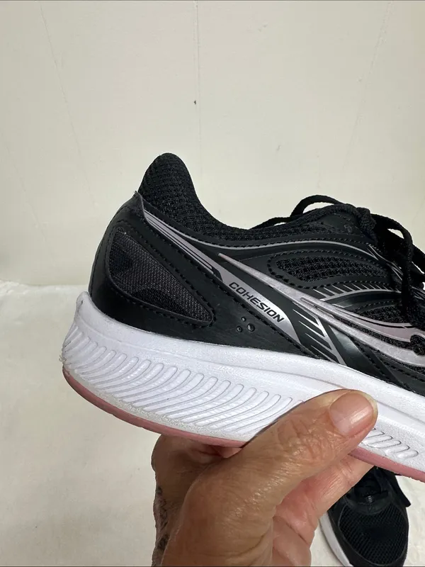 Saucony Cohesion Women's Black and White Mesh Running Shoes - Image 2