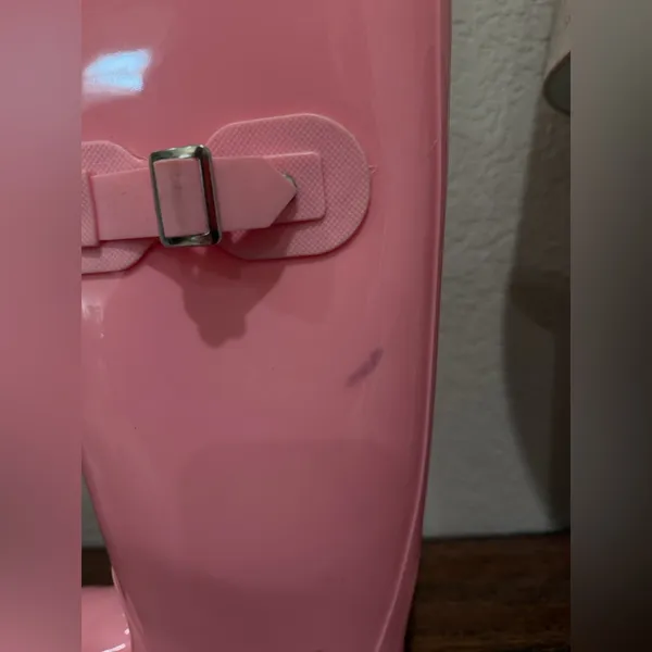 Seven7 brand. Womens Pink Glossy Rain Boots size 7 - Image 8