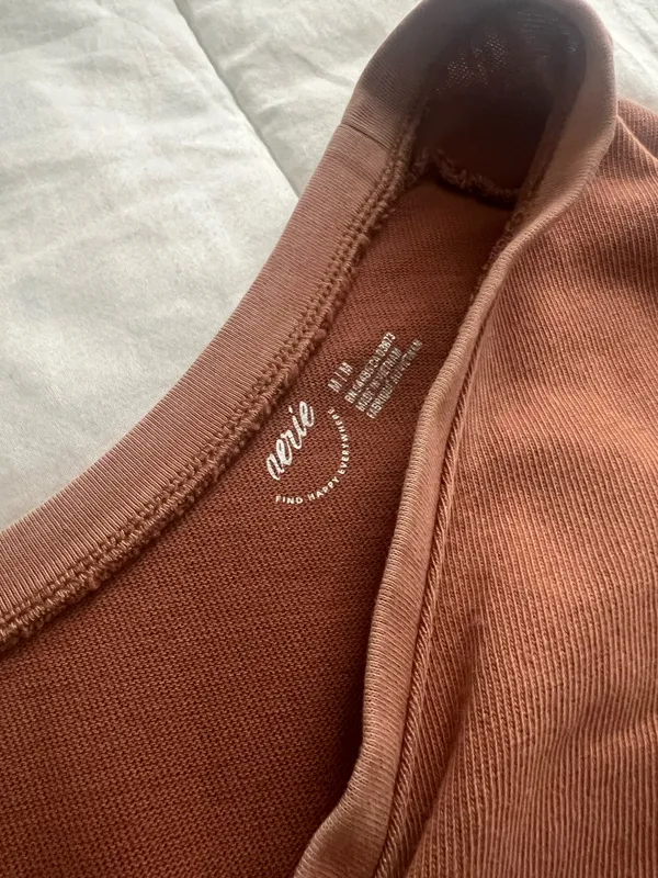 Aerie Cropped Reversible Top Brown - Image 3