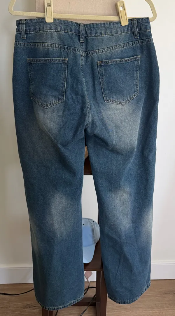 Amazon Jeans - Image 3