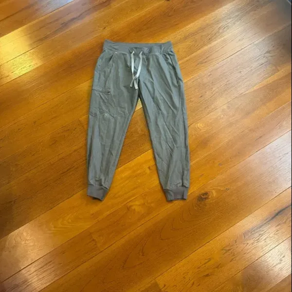 Figs Zamora Jogger scrub‎ pants size M - Image 4