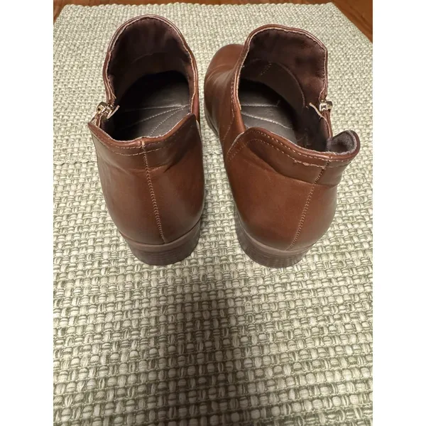 Royu Sophia Women's‎ Booties with Block Heel, Size 7m Brown with Side Zippers - Image 2